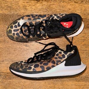 Nike court zoom zero Leopard Print Women's tennis Sneakers size 6.5